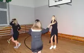 Zabawa choinkowa w PSP w Łomnie 4