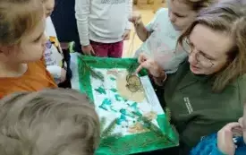 Spotkanie z leśnikiem w chybickim przedszkolu 1