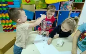 Spotkanie z leśnikiem w chybickim przedszkolu 7