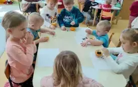 Spotkanie z leśnikiem w chybickim przedszkolu 13