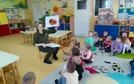 Spotkanie z leśnikiem w chybickim przedszkolu 19