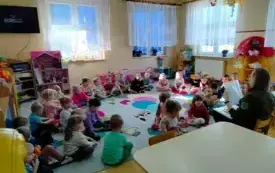 Spotkanie z leśnikiem w chybickim przedszkolu 20