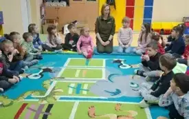 Spotkanie z leśnikiem w chybickim przedszkolu 37