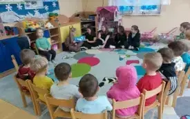 Muzyczna przygoda z Kicią Kocią- PSP Chybice 4