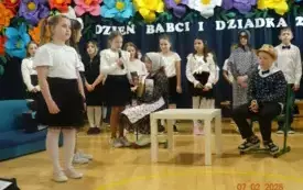 dzb25