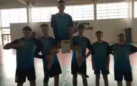 Siatkarze z Jadownik na podium. 1