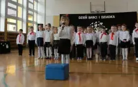 Babcie i Dziadkowie świętują z przedszkolakami z Chybic 21