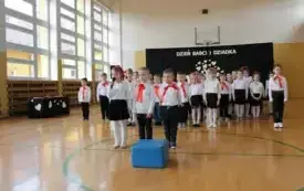 Babcie i Dziadkowie świętują z przedszkolakami z Chybic 22
