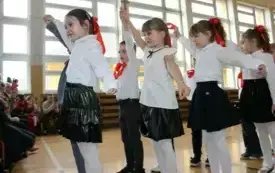 Babcie i Dziadkowie świętują z przedszkolakami z Chybic 31