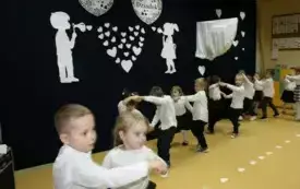 Babcie i Dziadkowie świętują z przedszkolakami z Chybic 43