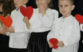Babcie i Dziadkowie świętują z przedszkolakami z Chybic 49