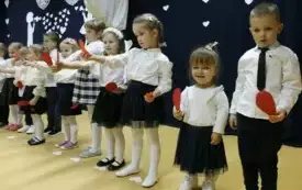 Babcie i Dziadkowie świętują z przedszkolakami z Chybic 52
