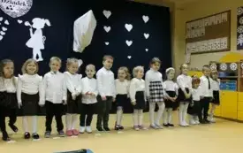 Babcie i Dziadkowie świętują z przedszkolakami z Chybic 63