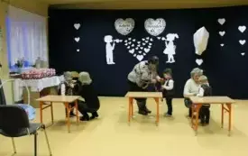Babcie i Dziadkowie świętują z przedszkolakami z Chybic 75