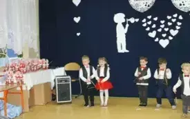 Babcie i Dziadkowie świętują z przedszkolakami z Chybic 85
