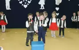 Babcie i Dziadkowie świętują z przedszkolakami z Chybic 86