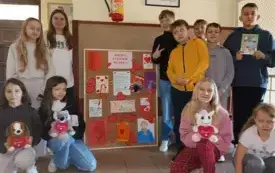Walentynki dla książkowych bohater&oacute;w- PSP Chybice 1