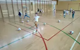,,Głowa, ramiona, kolana, pięty&rdquo;- czyli popołudniowe zajęcia ruchowe w chybickim przedszkolu 19