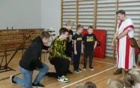 Występ grupy artystycznej "Rekonstrukto" 2