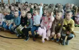 Występ grupy artystycznej "Rekonstrukto" 16