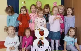 Galeria aktualności Dzień Kobiet w przedszkolu Publicznej Szkoły Podstawowej w Szerzawach 12