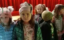 Wyjazd przedszkolak&oacute;w z Chybic do kina 11