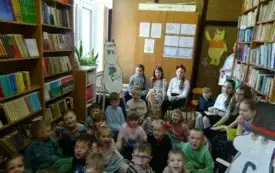 Wizyta przedszkolak&oacute;w w bibliotece szkolnej 11