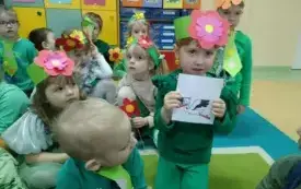 Przedszkolaki z Chybic witają wiosnę 1