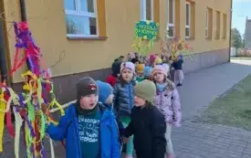 Przedszkolaki z Chybic witają wiosnę 7