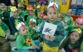 Przedszkolaki z Chybic witają wiosnę 28