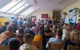 Galeria aktualności Nikola Pożoga zdobywa tytuł Super Dziewczyny Szkoły Podstawowej w Szerzawach! 6