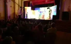 Wycieczka przedszkolak&oacute;w i klas I-III PSP w Godowie na spektakl "Jaś i Małgosia" 5