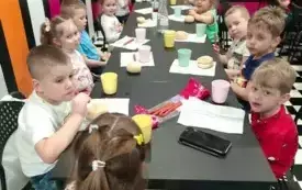 Przedszkolaki z Chybic na wycieczce w Ostrowcu Świętokrzyskim 22