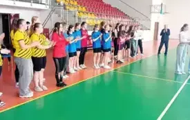 Galeria aktualności Dziewczęta z Szerzaw mistrzyniami Gminy Pawł&oacute;w w piłce nożnej dziewcząt. 6