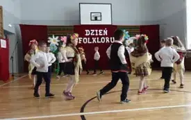 Dzień Folkloru - święto tradycji i kultury 75