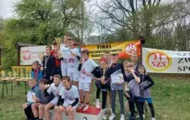 Medale uczni&oacute;w z Chybic na Mistrzostwach Wojew&oacute;dztwa w biegach przełajowych 6