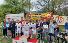 Medale uczni&oacute;w z Chybic na Mistrzostwach Wojew&oacute;dztwa w biegach przełajowych 7
