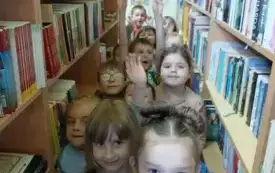 Światowy Dzień Książki w grupie 0 a i 0 b w PSP w Chybicach 11