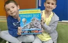 Światowy Dzień Książki w grupie 0 a i 0 b w PSP w Chybicach 19