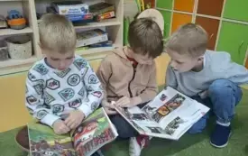 Światowy Dzień Książki w grupie 0 a i 0 b w PSP w Chybicach 20