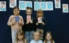 Światowy Dzień Książki w grupie 0 a i 0 b w PSP w Chybicach 31