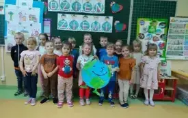Dzień Ziemi w przedszkolu w Chybicach 8
