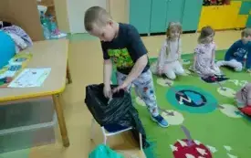 Dzień Ziemi w przedszkolu w Chybicach 14