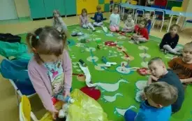Dzień Ziemi w przedszkolu w Chybicach 16