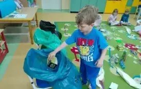 Dzień Ziemi w przedszkolu w Chybicach 17
