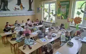 Dzień Ziemi w przedszkolu w Chybicach 28