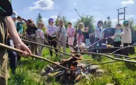 Wycieczka do lasu- sadzenie dęb&oacute;w. 18