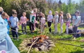 Wycieczka do lasu- sadzenie dęb&oacute;w. 28