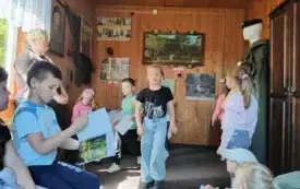 Wycieczka do lasu- sadzenie dęb&oacute;w. 35