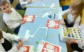 Majowe święta w przedszkolu w Chybicach 4